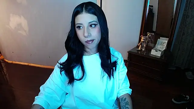 Snapshot of _holy_1 chatting on March 8, 2025, 1:39 am holy 1 online show from March 8, 2025, 1:39 am