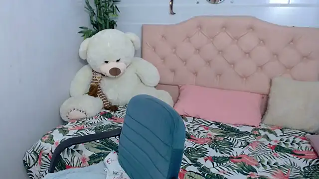 Snapshot of mature_martina chatting on September 15, 2025, 10:32 pm mature martina online show from September 15, 2025, 10:32 pm