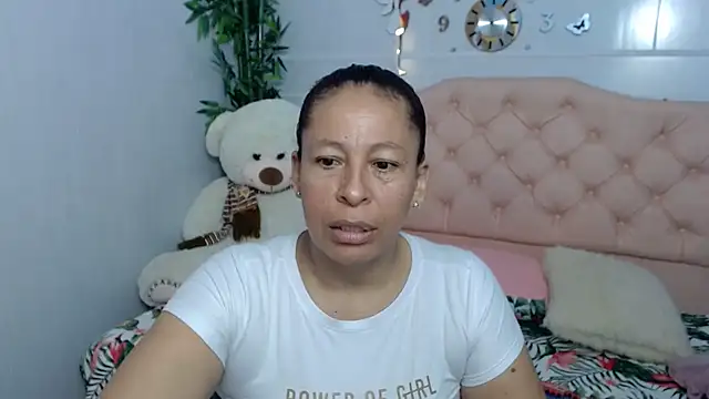 Snapshot of mature_martina chatting on September 21, 2025, 6:09 pm mature martina online show from September 21, 2025, 6:09 pm