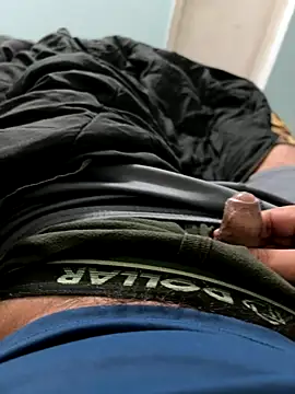 Snapshot of yourheroforfun chatting on December 1, 2025, 6:35 pm yourheroforfun online show from December 1, 2025, 6:35 pm