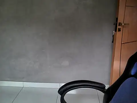 Gust027 online show from April 13, 2026, 5:18 pm