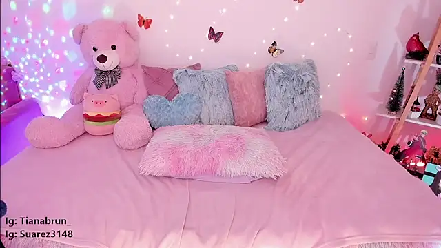 Zara uwu  online show from January 23, 2025, 2:07 pm