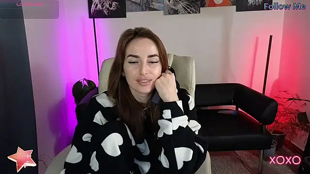 xx adrihanna xx online show from March 3, 2025, 4:24 pm