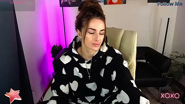 xx adrihanna xx online show from March 11, 2025, 4:40 pm