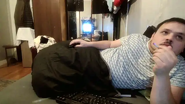 Snapshot of Bebemickey75 chatting on February 21, 2025, 12:16 am Bebemickey75 online show from February 21, 2025, 12:16 am