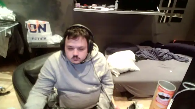 Snapshot of Bebemickey75 chatting on September 18, 2025, 11:07 pm Bebemickey75 online show from September 18, 2025, 11:07 pm