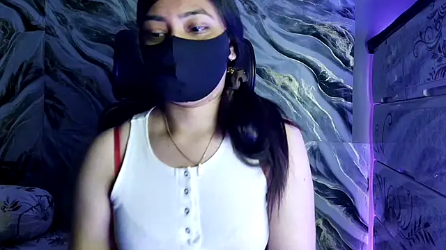 Snapshot of Sima--Roy chatting on March 4, 2025, 9:32 pm Sima--Roy online show from March 4, 2025, 9:32 pm