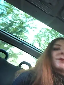 Snapshot of Ladykimberly_XOXO chatting on October 31, 2025, 3:57 pm Ladykimberly XOXO online show from October 31, 2025, 3:57 pm