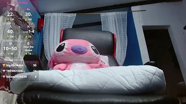 wendy rivera  online show from December 22, 2025, 11:07 am