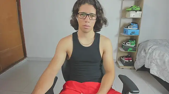 Snapshot of imtonny19 chatting on February 11, 2025, 2:35 pm imtonny19 online show from February 11, 2025, 2:35 pm