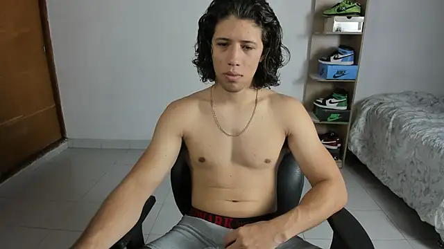 Snapshot of imtonny19 chatting on February 15, 2025, 9:48 pm imtonny19 online show from February 15, 2025, 9:48 pm