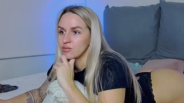 SofiJames online show from October 29, 2025, 6:37 am