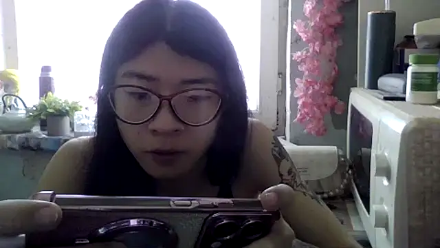 CarlyJoy online show from March 26, 2026, 10:43 am