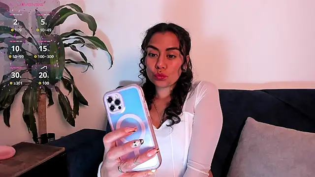 im amber online show from November 5, 2025, 1:44 pm