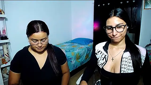 Snapshot of violeta_rous chatting on February 2, 2026, 3:11 pm violeta rous online show from February 2, 2026, 3:11 pm