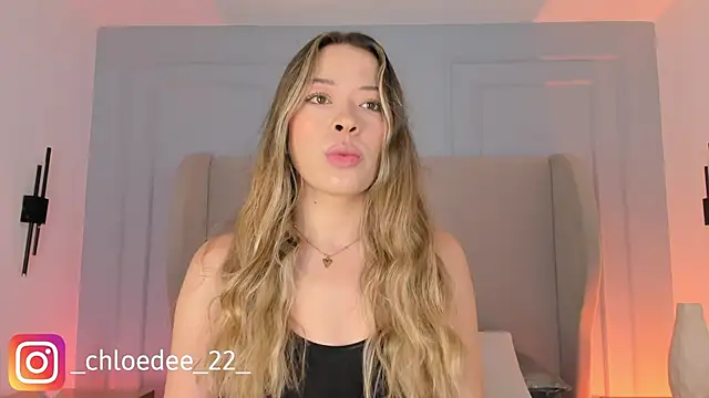 chloe d online show from February 19, 2026, 12:34 pm