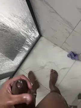 Snapshot of Tintola chatting on February 11, 2026, 11:43 pm Tintola online show from February 11, 2026, 11:43 pm