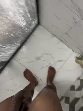 Snapshot of Tintola chatting on February 16, 2026, 3:24 am Tintola online show from February 16, 2026, 3:24 am