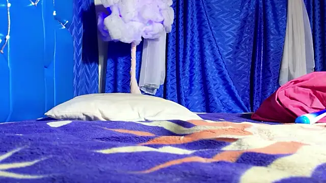 the littleangel1 online show from February 4, 2026, 1:55 am