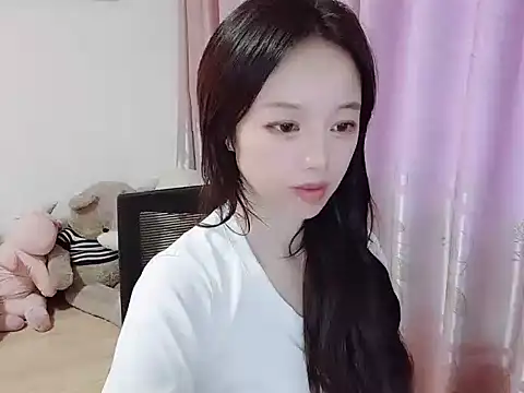 wwcc123 online show from November 4, 2025, 3:27 am