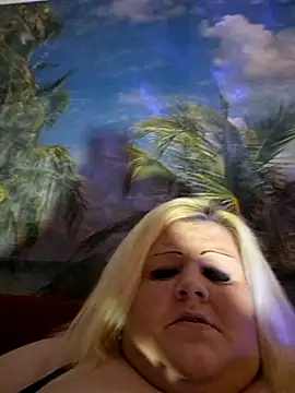 Snapshot of ducicsajsziii chatting on February 9, 2025, 12:08 pm ducicsajsziii online show from February 9, 2025, 12:08 pm