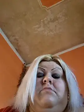 Snapshot of ducicsajsziii chatting on November 2, 2025, 10:39 am ducicsajsziii online show from November 2, 2025, 10:39 am