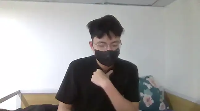 Gwencloudy online show from January 14, 2025, 3:53 am