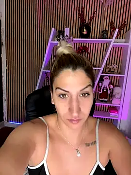 sofiah  online show from January 8, 2026, 7:32 am