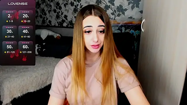 Snapshot of weakness4u chatting on March 19, 2025, 4:36 am weakness4u online show from March 19, 2025, 4:36 am