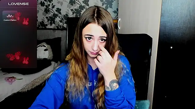 Snapshot of weakness4u chatting on October 21, 2025, 3:18 am weakness4u online show from October 21, 2025, 3:18 am