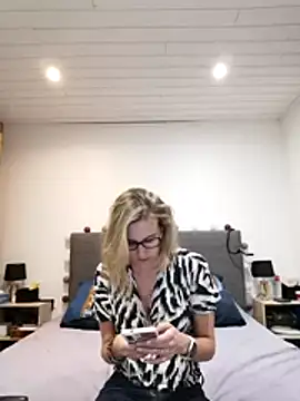 Madame Callie online show from July 12, 2026, 8:22 pm