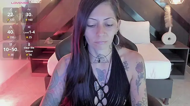 Snapshot of dark_gotica chatting on June 9, 2026, 7:14 pm dark gotica online show from June 9, 2026, 7:14 pm