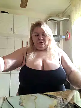 AriannaMilf online show from November 17, 2025, 9:59 am