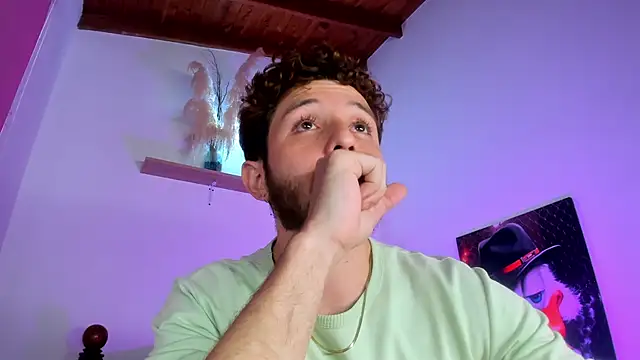 Juan Castano online show from November 20, 2025, 8:41 pm