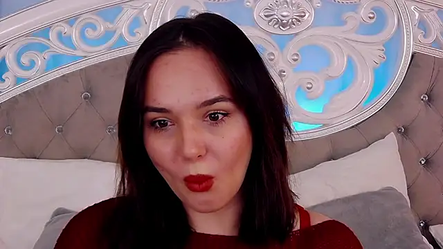 Snapshot of MeIisaLove chatting on April 15, 2026, 6:59 pm MeIisaLove online show from April 15, 2026, 6:59 pm