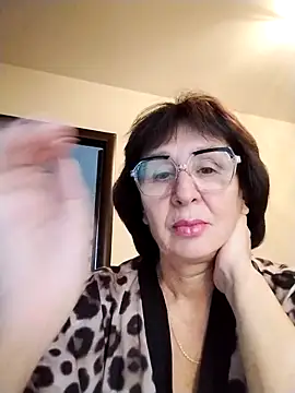 AlbinaXPretty online show from October 20, 2025, 6:14 am