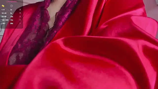 dolly zoe online show from November 28, 2025, 10:23 pm