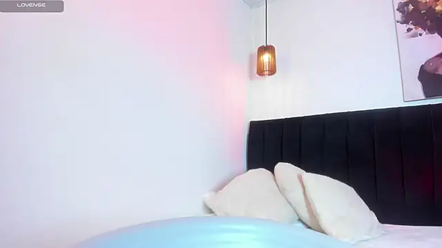 Snapshot of dolly_zoe chatting on May 15, 2026, 1:18 pm dolly zoe online show from May 15, 2026, 1:18 pm