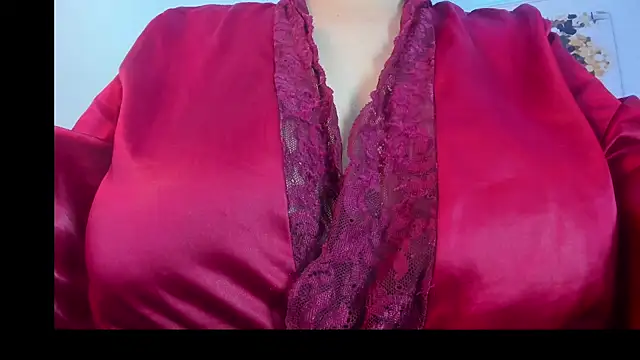 Snapshot of dolly_zoe chatting on June 5, 2026, 6:52 am dolly zoe online show from June 5, 2026, 6:52 am