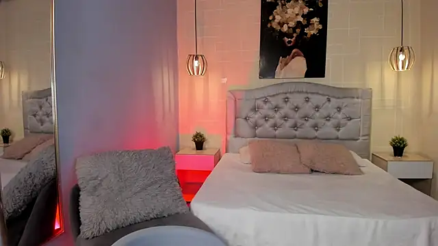 ayshel   online show from February 5, 2025, 8:21 am