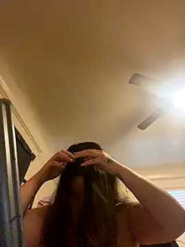 xocrybaby online show from November 24, 2025, 5:01 pm