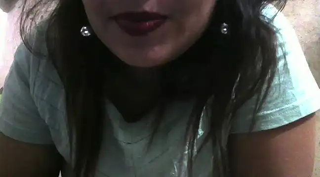 shekira99 online show from December 22, 2024, 2:06 pm