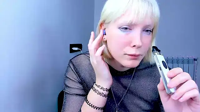 Snapshot of dollmore chatting on November 5, 2025, 2:55 am dollmore online show from November 5, 2025, 2:55 am