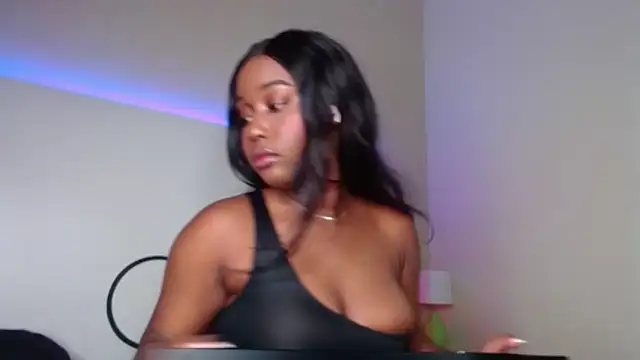 MichaelaCox online show from May 28, 2026, 4:26 pm