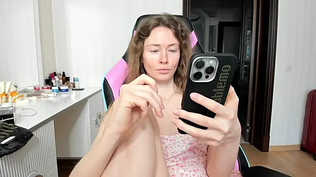 ooksiiii online show from April 3, 2026, 11:19 am