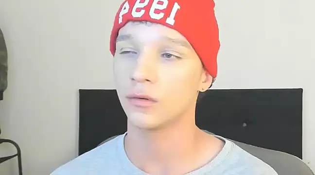 angelcortes online show from December 19, 2024, 11:50 am