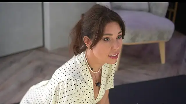 Snapshot of Arte_Adelle chatting on July 16, 2026, 8:59 pm Arte Adelle online show from July 16, 2026, 8:59 pm