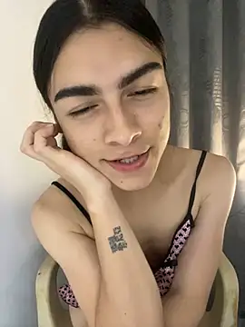 valendoll online show from March 7, 2025, 11:27 pm