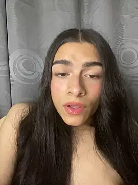 valendoll online show from March 12, 2025, 11:44 pm