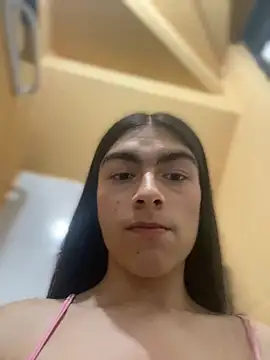 valendoll online show from November 2, 2025, 5:10 am